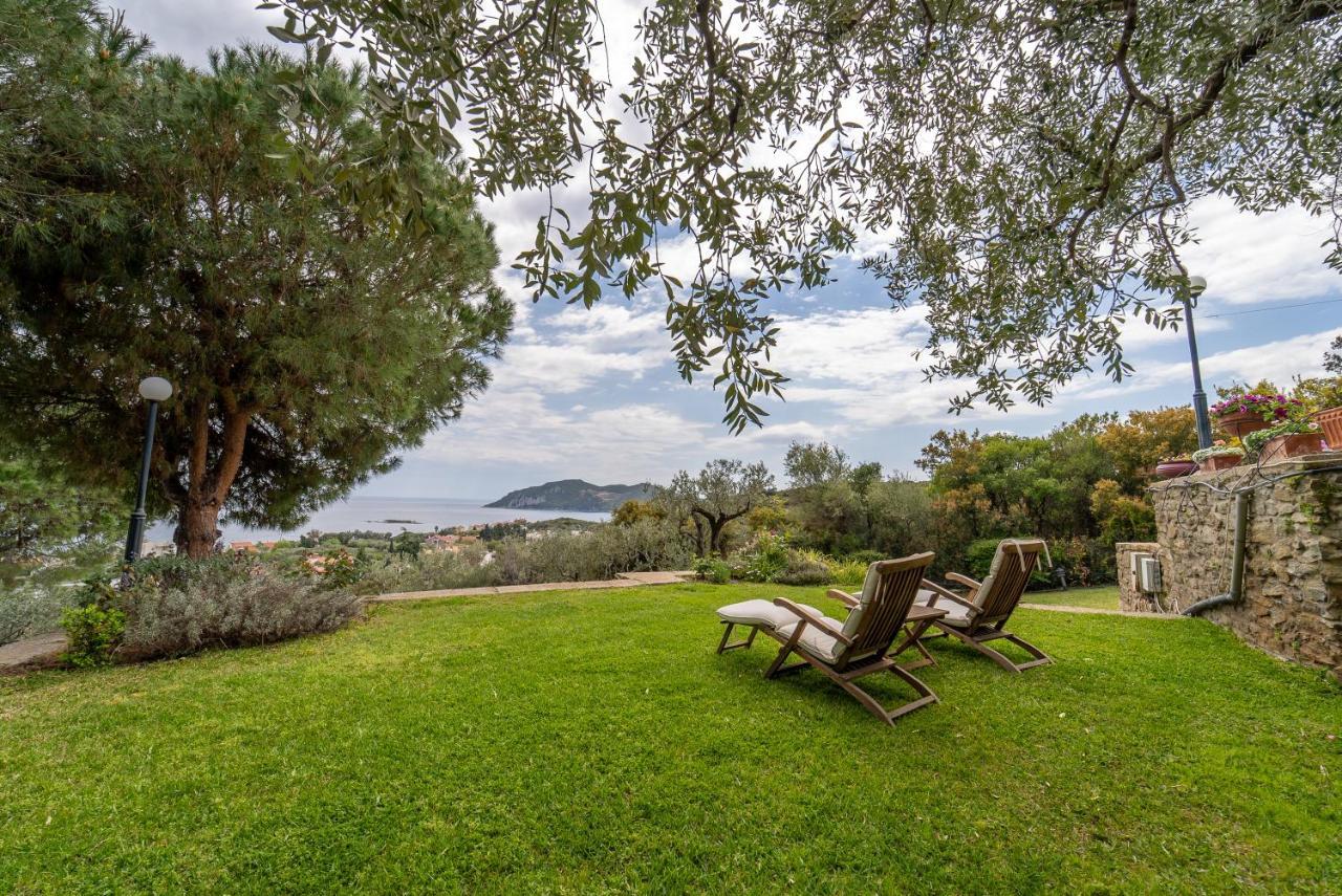 Villa Elia Kavala - Mediterranean Holiday Villa PalaiónTsiflíkion エクステリア 写真